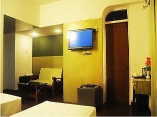 Ganga International Hotel Ченай Екстериор снимка
